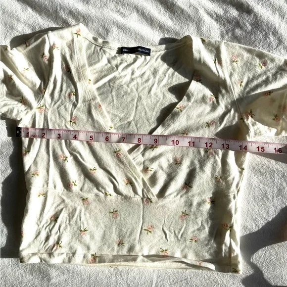Rare Brandy Melville Floral Amara Crop Top Y2K Babydoll Date Night Boho Size OS - Picture 7 of 9